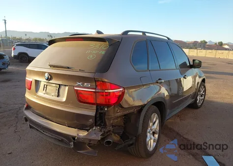 2011 BMW X5 xDrive35I/xDrive35I Premium/xDrive35I Sport Activity z USA, uszkodzony, nr VIN 5UXZV4C58BL410228